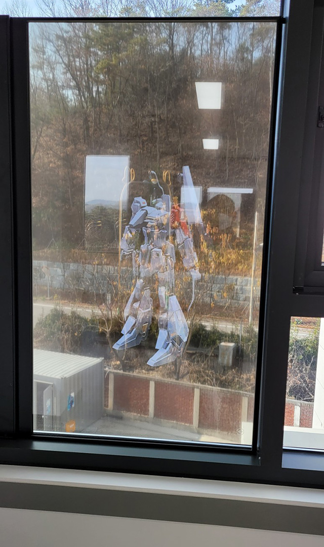 [2022.06] Jeollanam-do Hampyeong Girls’ Middle School Transparent OLED Window ...