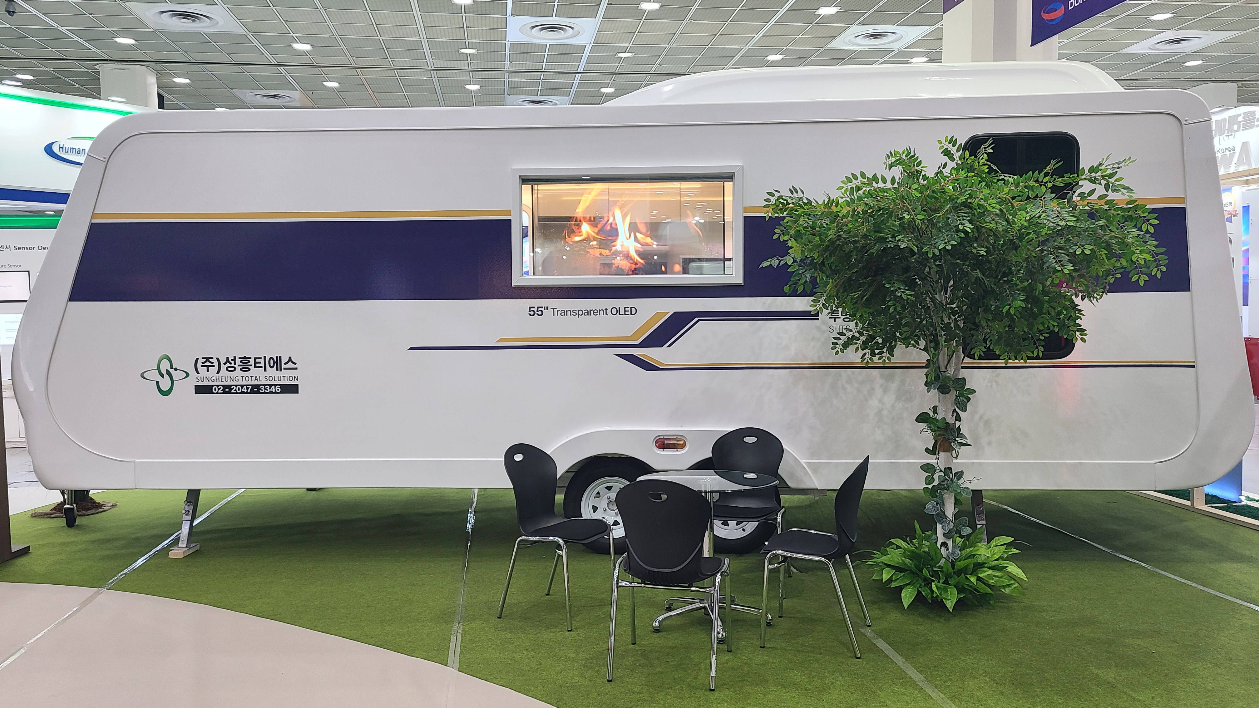 [2024.08] 30/55인치 투명OLED 설치된 카라반 설계, 제작 및 전시 - K-Display 2024 