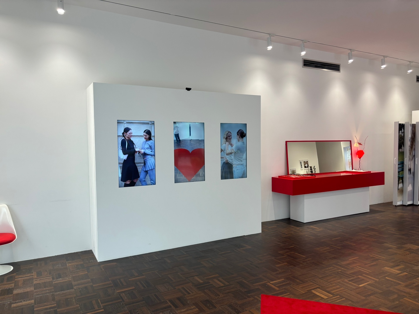 [2024.03] 43인치 x3, 55인치 x1 모니터 3개월 대여