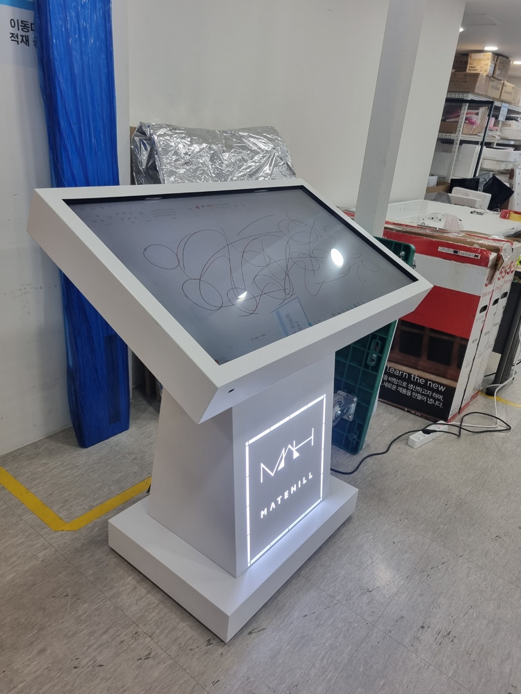 [2024.04] 43인치 터치키오스크 설계제작 및 설치